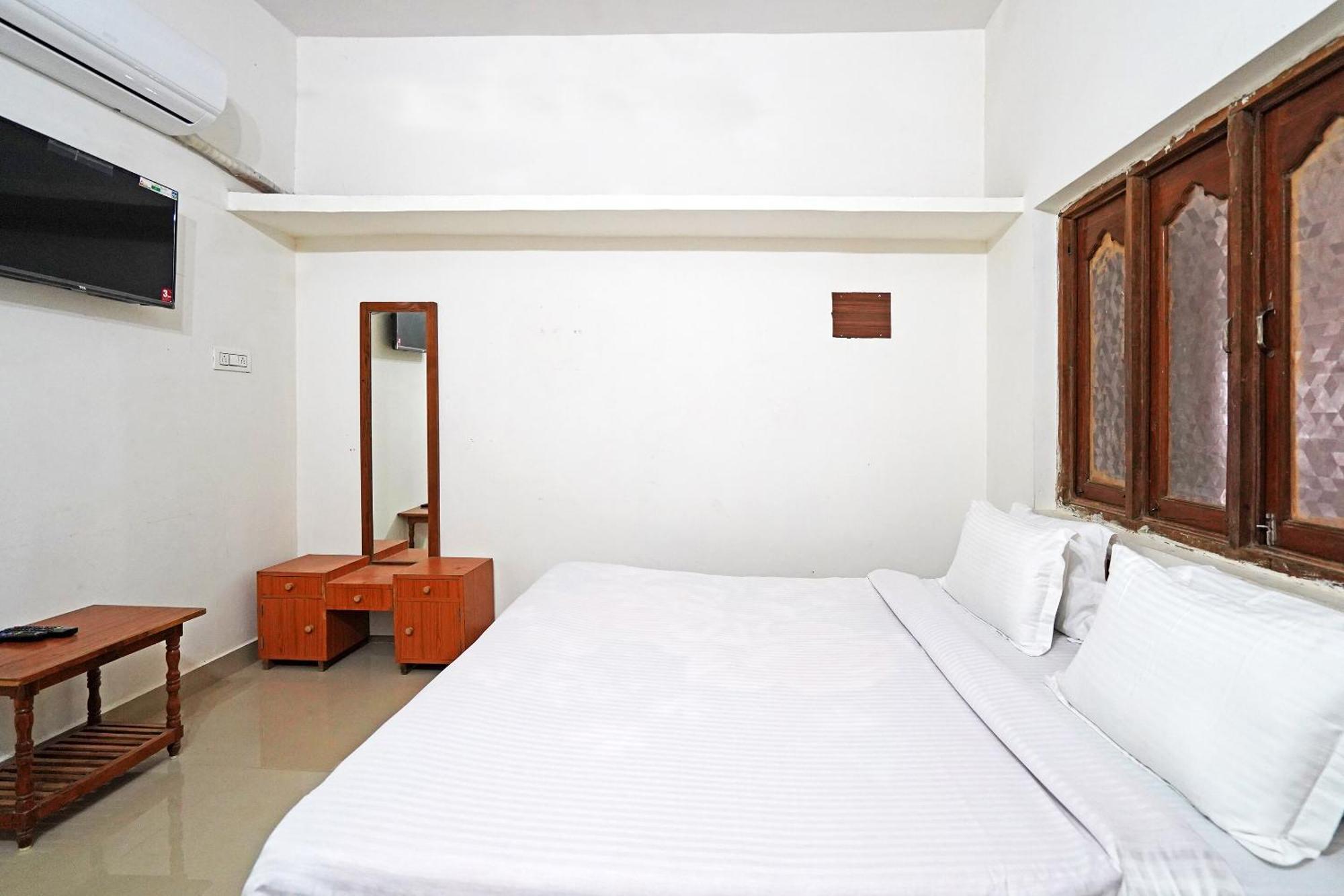 Oyo Home Unity Home Stay Rajpipla Exterior photo